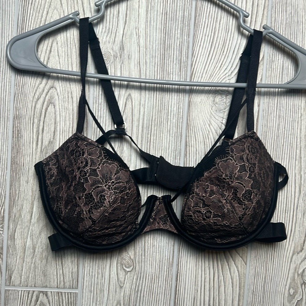 Victorias Secret Very Sexy Cutout Unlined Bra 36D